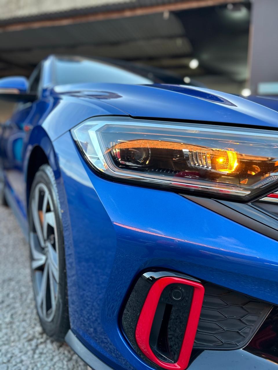 Detalhe do farol após vitrificação B Prime